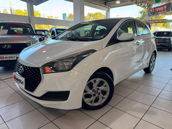 HYUNDAI HB20 1.0 COMFORT PLUS 12V FLEX 4P MANUAL HYUNDAI HB20 1.0 COMFORT PLUS 12V FLEX 4P MANUAL